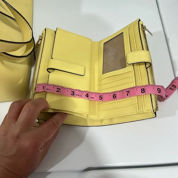 Michael Kors, handbag and wristlet - Picture 14 of 15